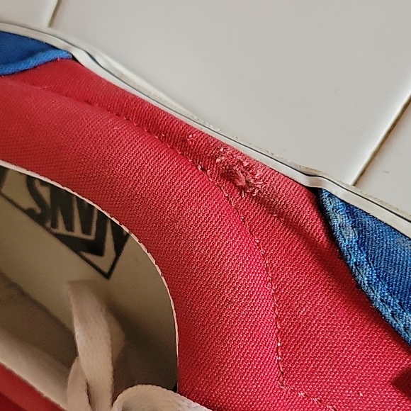 Custom Vans - Picture 5 of 6